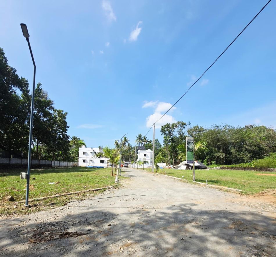 House / Villa For Sale