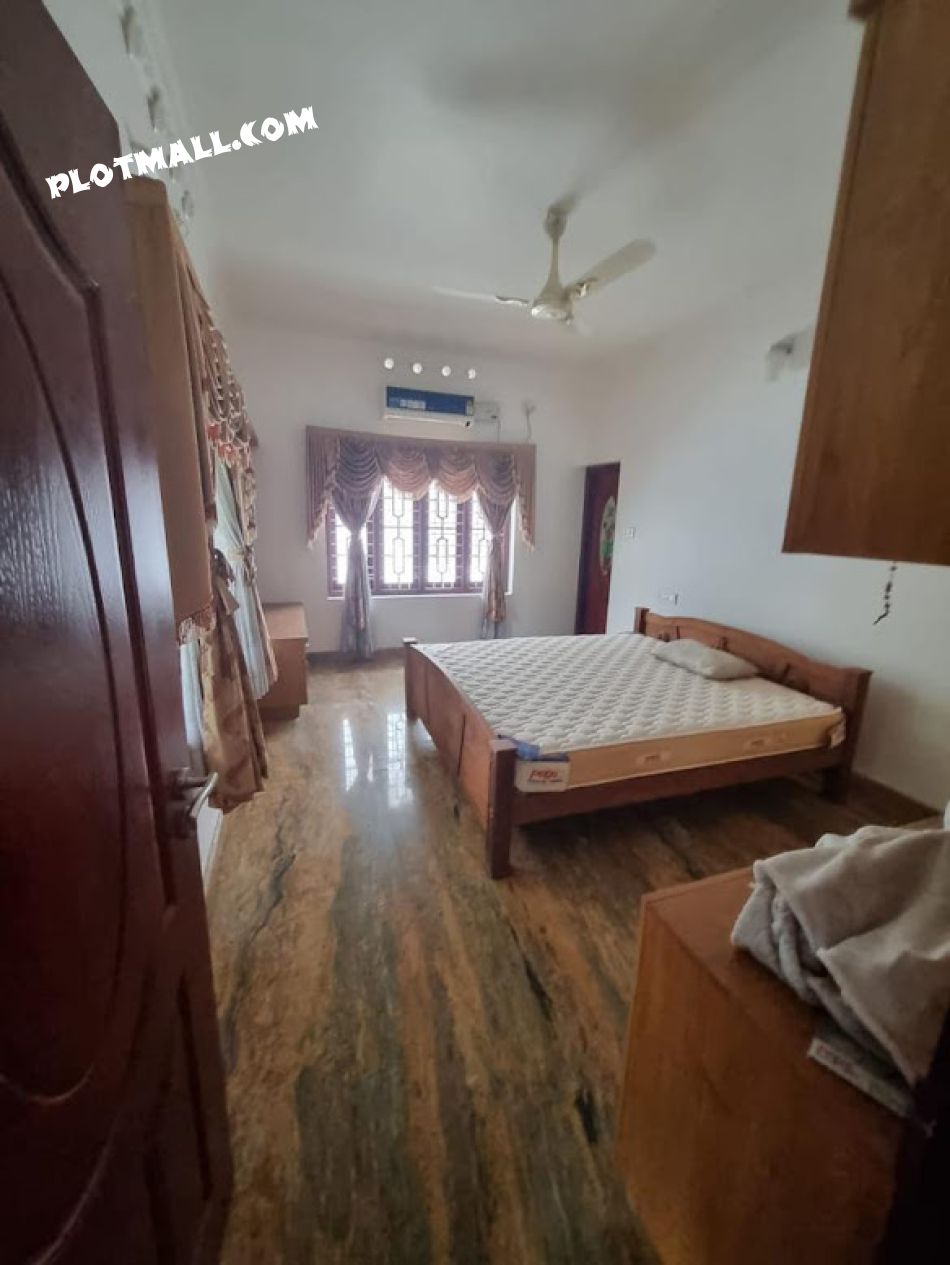 House / Villa For Sale