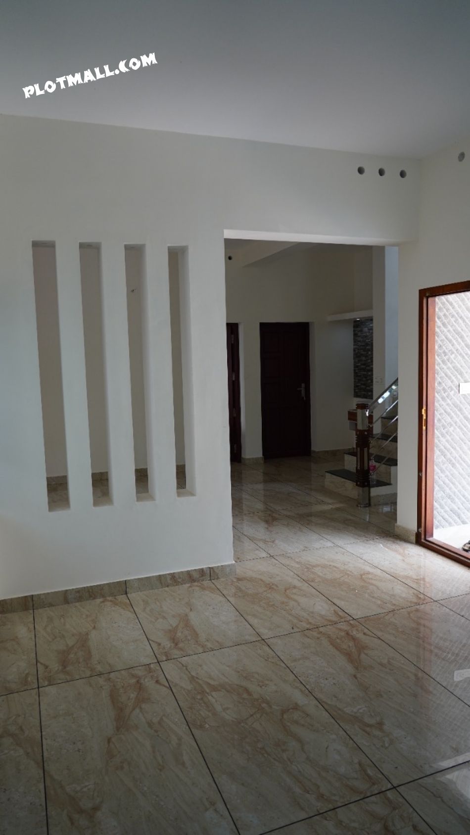 House / Villa For Sale