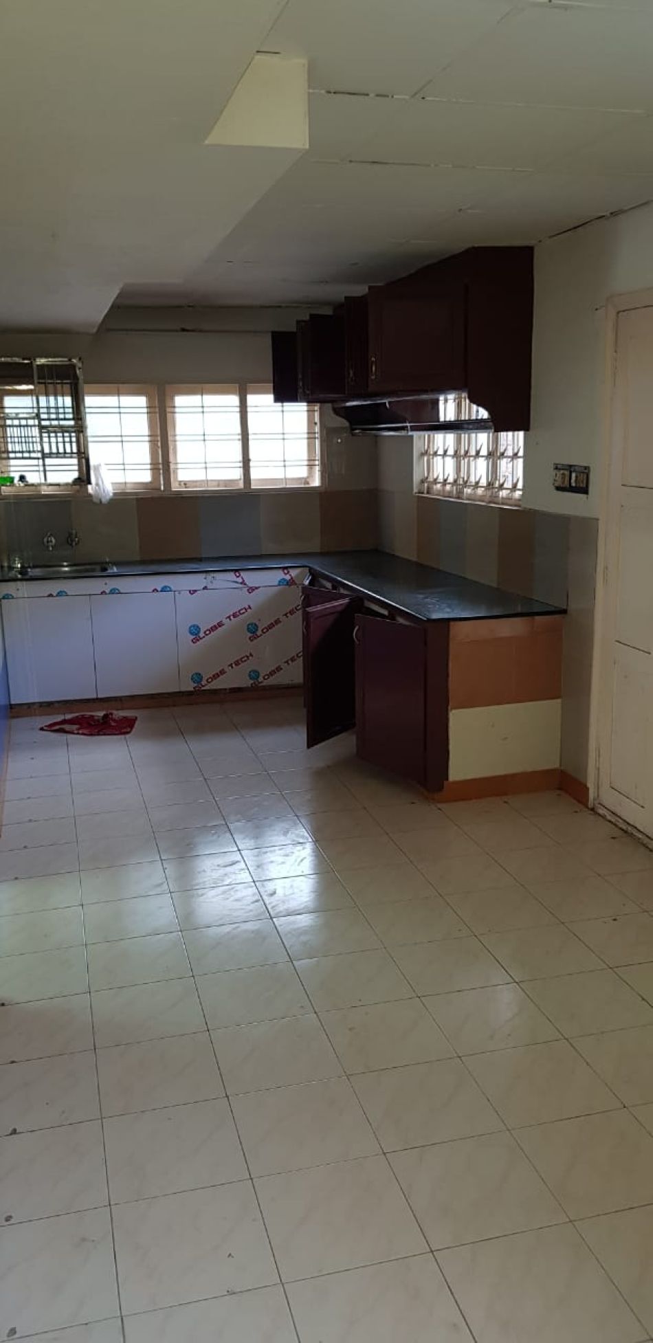 House / Villa For Sale