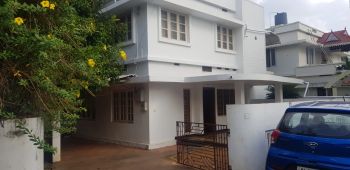 10 Cent House / Villa for Sale at Aluva Budget - 23000000 Total