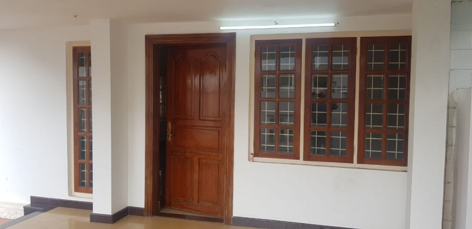 House / Villa For Sale