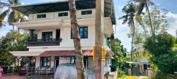 11.5 Cent House / Villa for Sale at Thrissur Budget - 11500000 Total