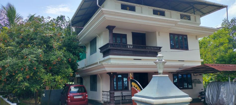 House / Villa For Sale