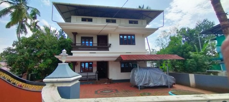 House / Villa For Sale