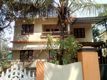 5.5 Cent House / Villa for Sale at Palakkad. Budget - 4000000 Total