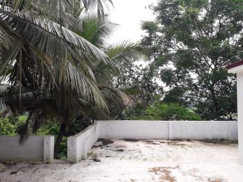 10 Cent House / Villa for Sale at East Kallada Budget - 4500000 Total