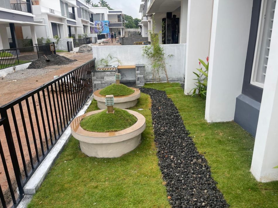 House / Villa For Sale
