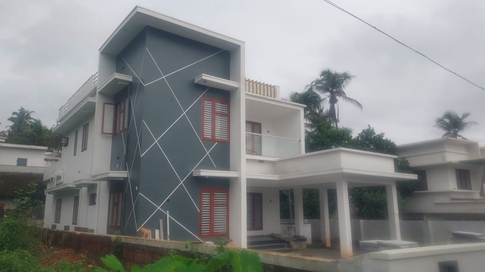 House / Villa For Sale