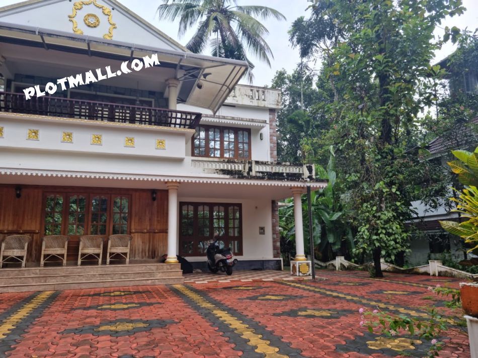 House / Villa For Sale