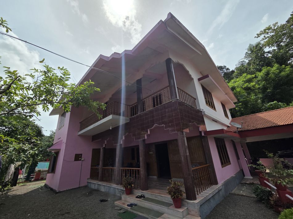House / Villa For Sale