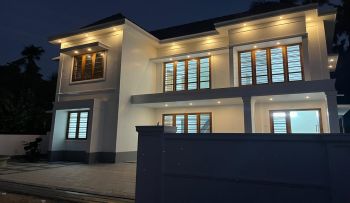 6 Cent House / Villa for Sale at  Budget - 13900000 Total