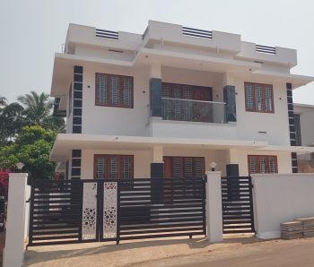 6.3 Cent House / Villa for Sale at  Budget - 9500000 Total
