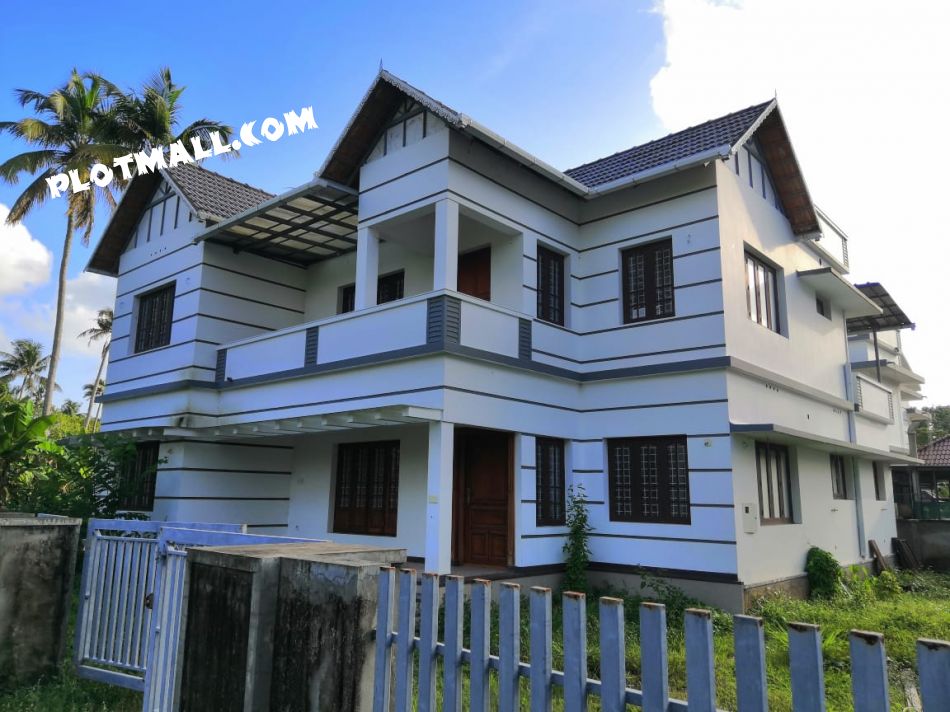 House / Villa For Sale