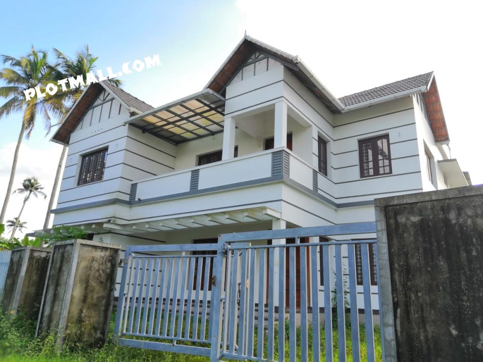 House / Villa For Sale