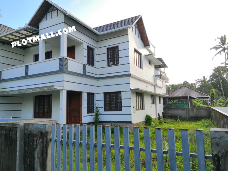 House / Villa For Sale