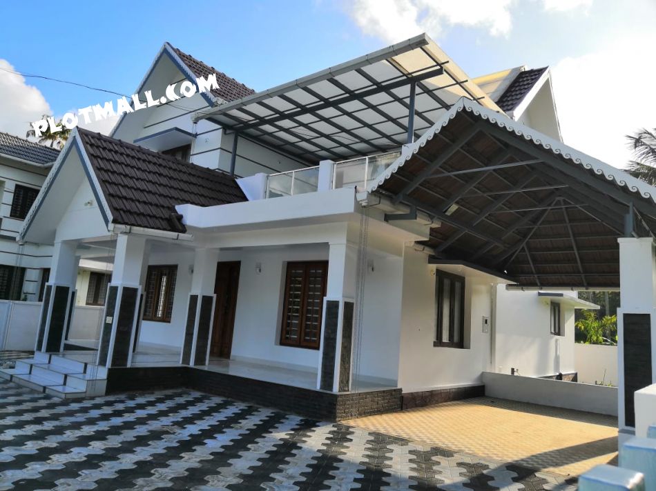 House / Villa For Sale