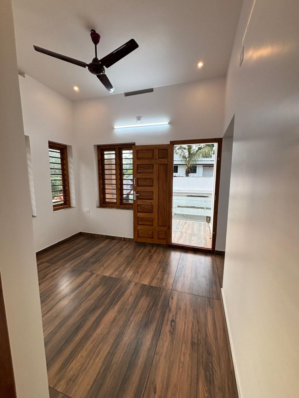 House / Villa For Sale