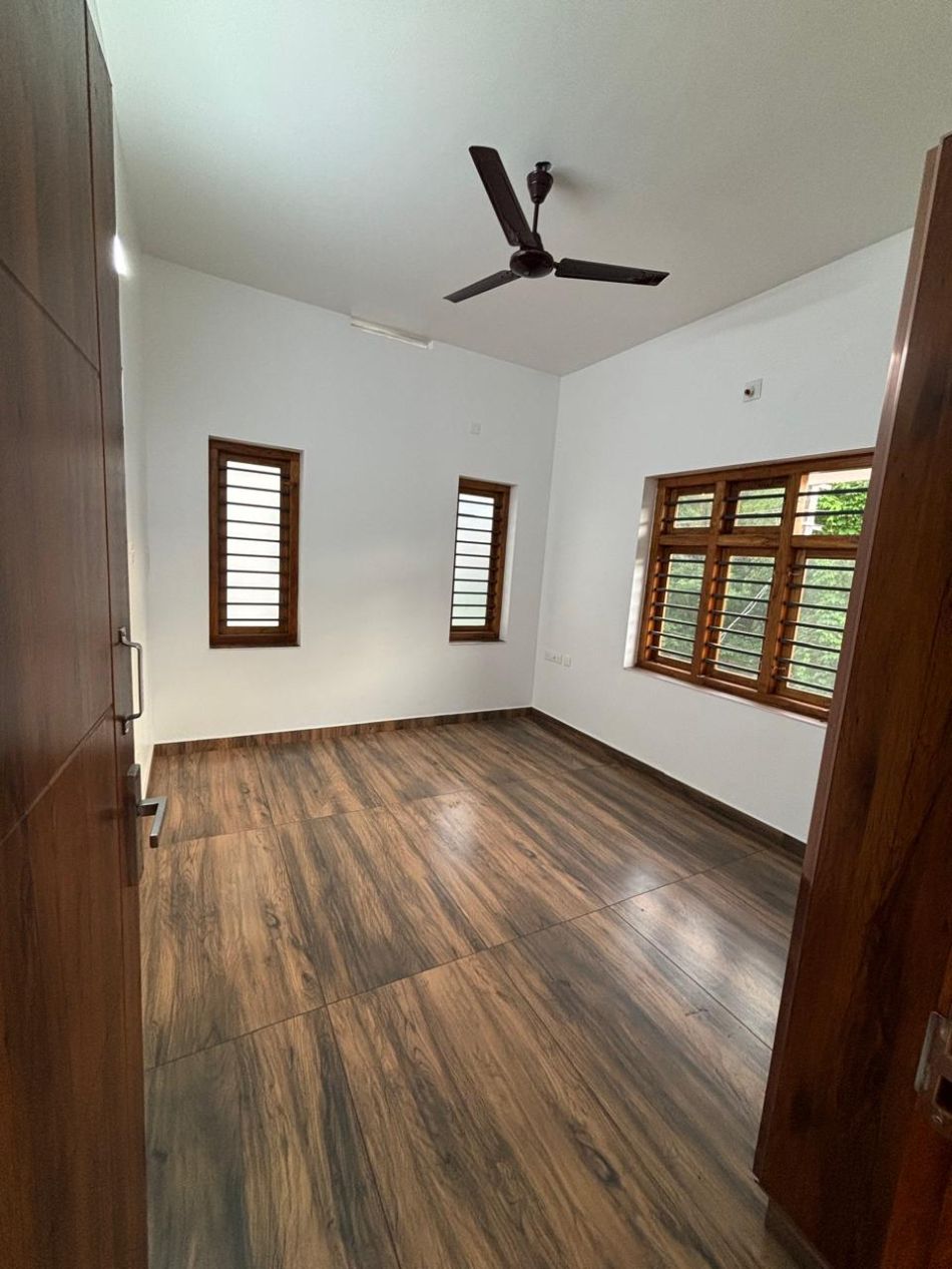 House / Villa For Sale