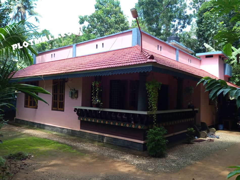 House / Villa For Sale