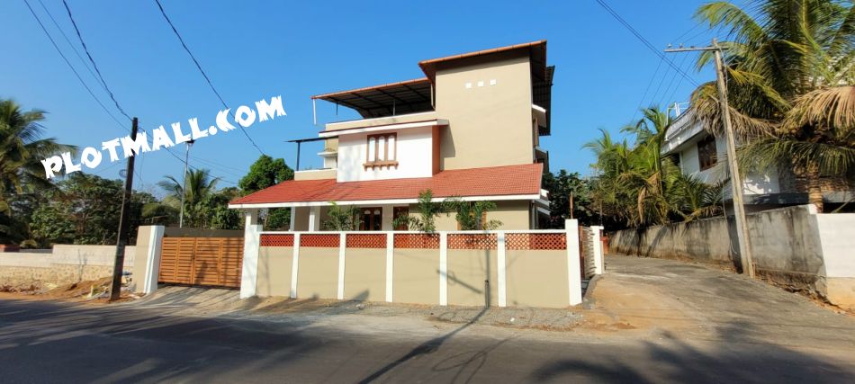 House / Villa For Sale