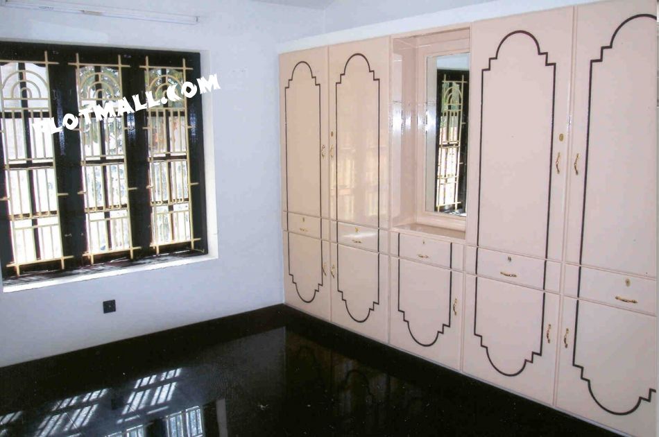 House / Villa For Sale