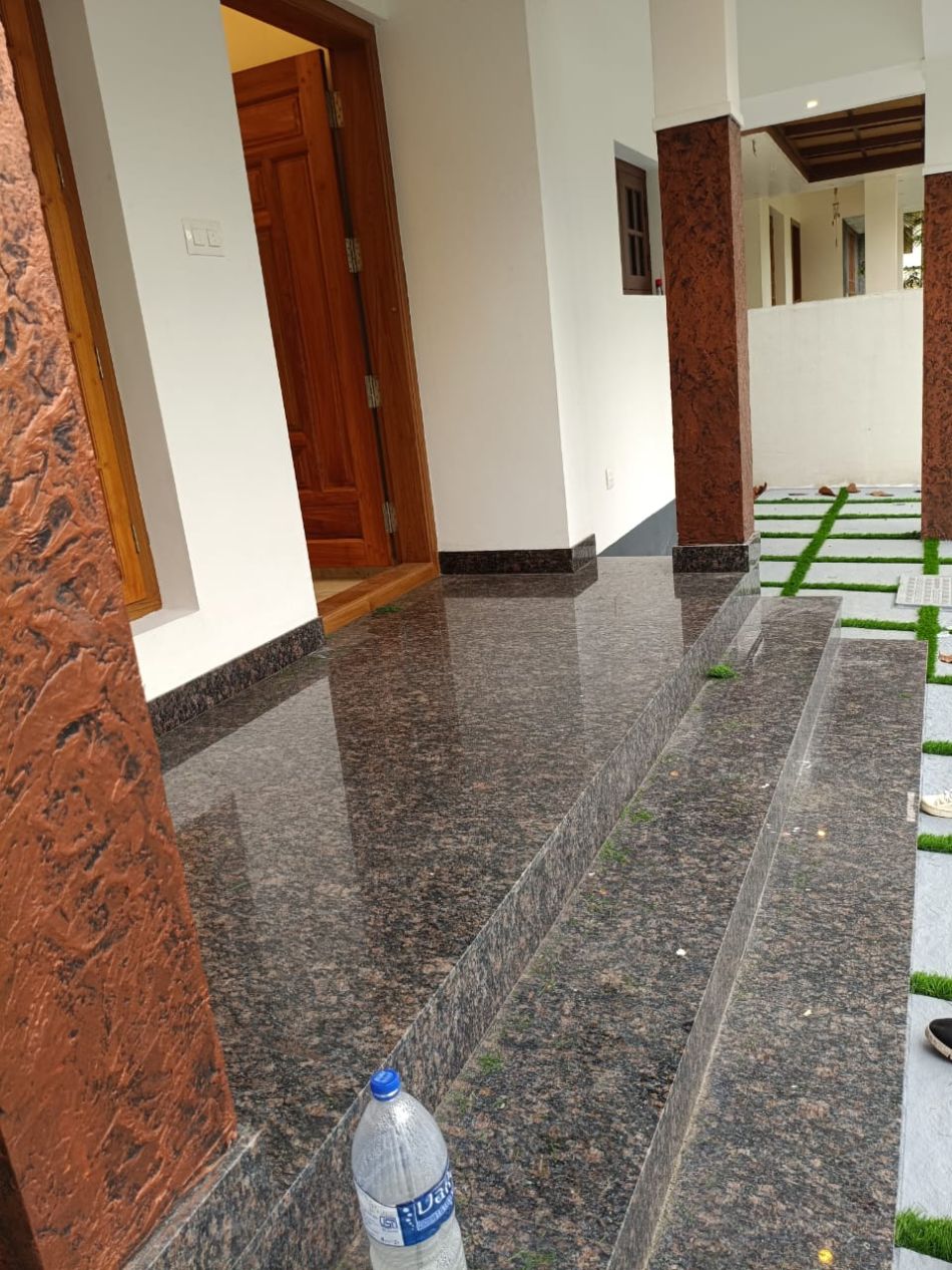 House / Villa For Sale