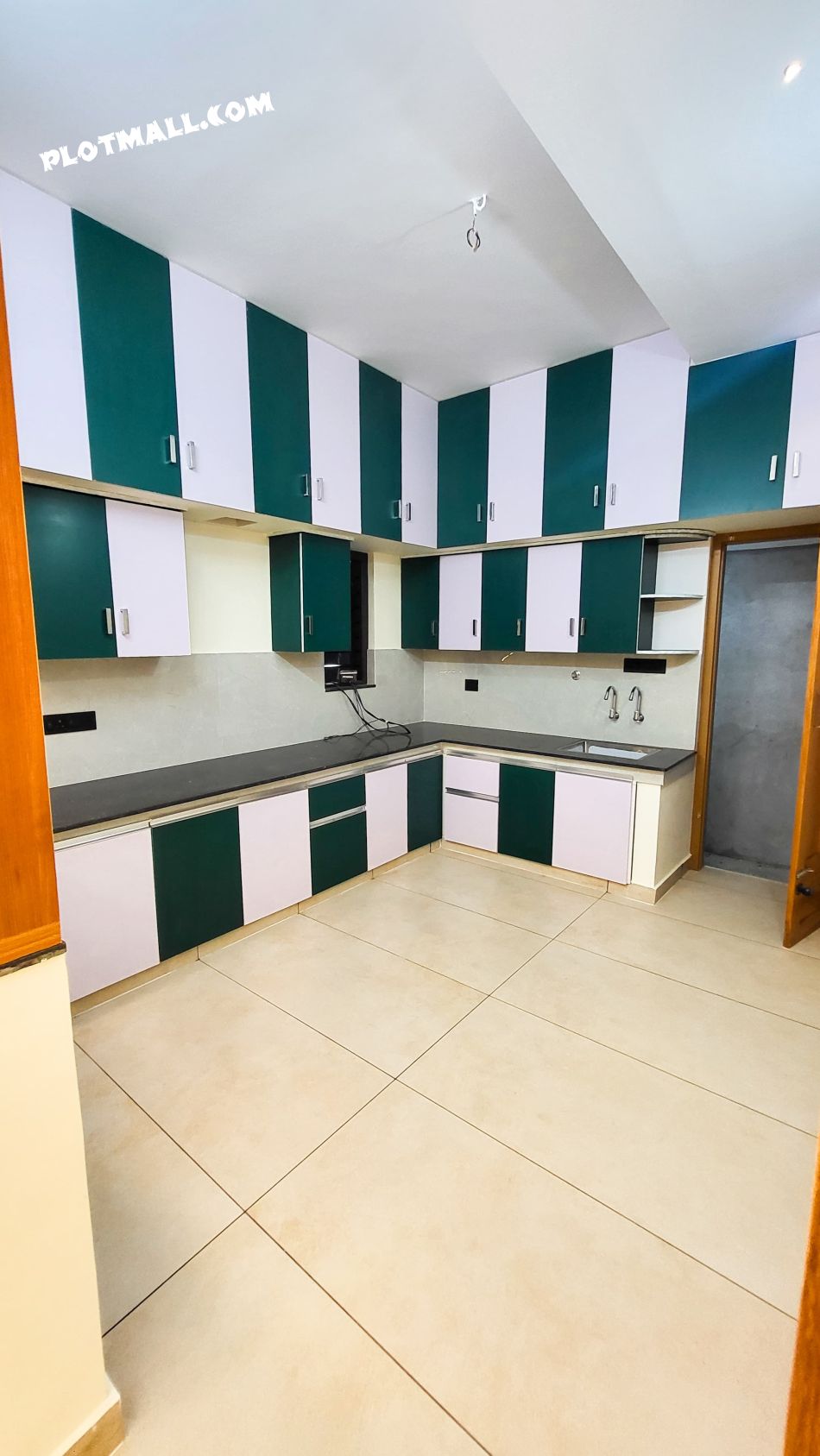 House / Villa For Sale