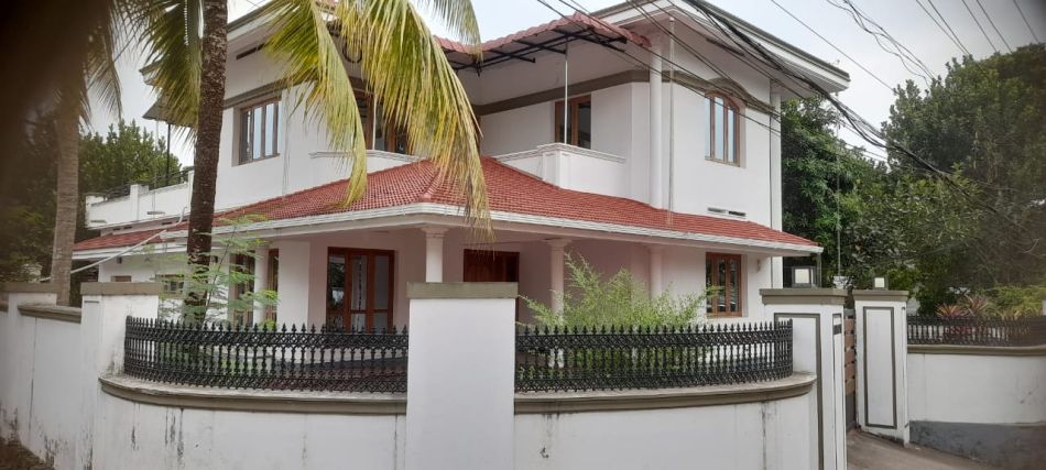 House / Villa For Sale