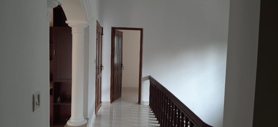 House / Villa For Sale