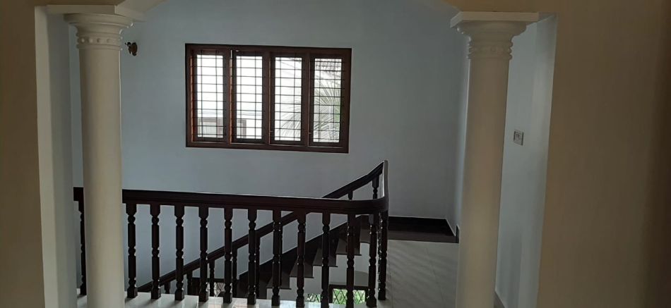 House / Villa For Sale